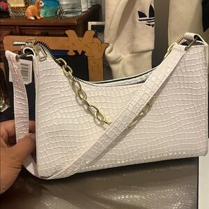 Elegant White Croc-Embossed Shoulder Bag